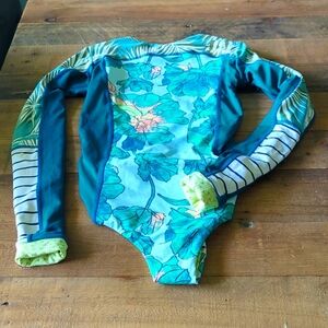 Maaji reversible long sleeve bathing suit . Cheeky bottom sz L. Runs small